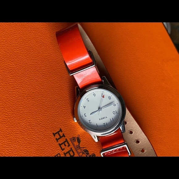 Orange strap Times wristwatch - Picture 7 of 8